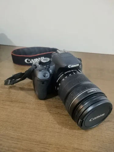Câmera Fotográfica Canon EOS 650D