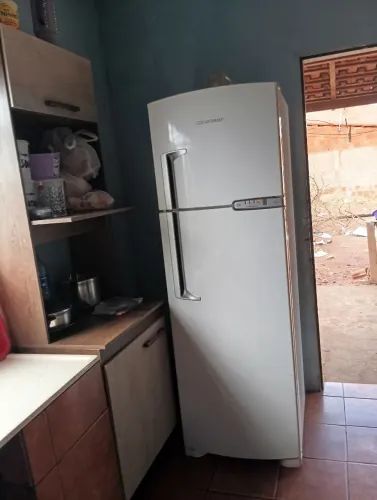 Vendo 1 geladeira