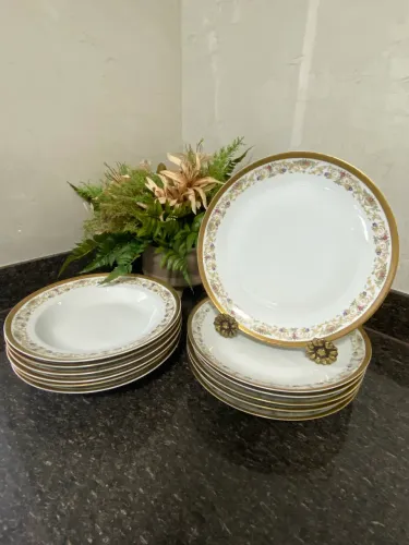 12 Pratos porcelana Real guirlanda Flores e Filete ouro