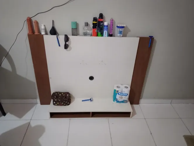 Vende suporte para tv.