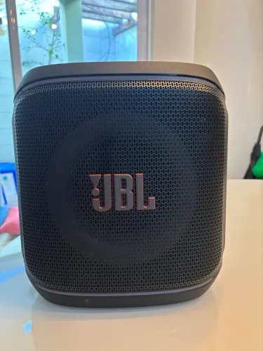 Caixa de som jbl encore 2