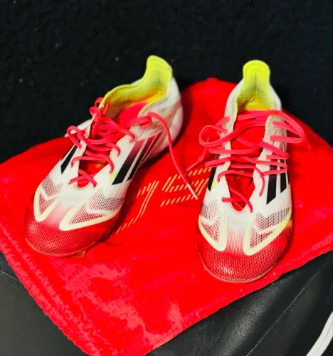 Adidas adzero profissional vermelha 