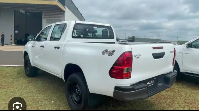 Caçamba com 2 meses de uso Hilux 2026