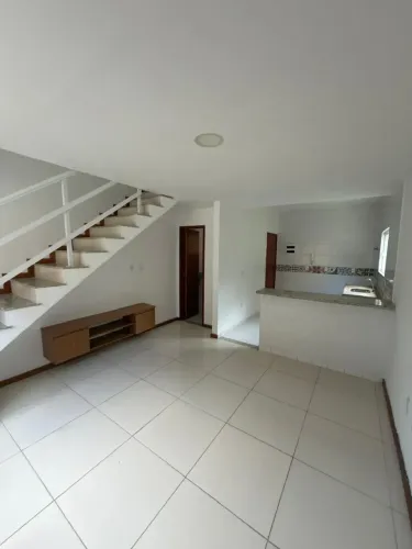 CASA COM 2 QUARTOS EM MUMBUCA