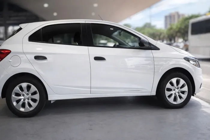 Chevrolet Onix JOY Hatch 1.0 8V Flex Mec. 4P 2019