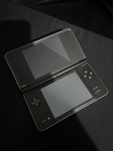 Nintendo DSi XL