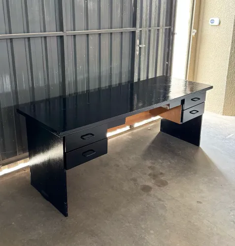 Mesa grande de escritório