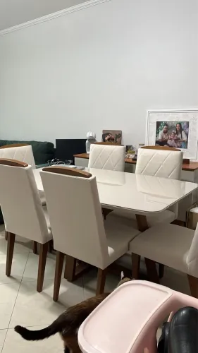 Mesa de Jantar c/ 6 cadeiras 