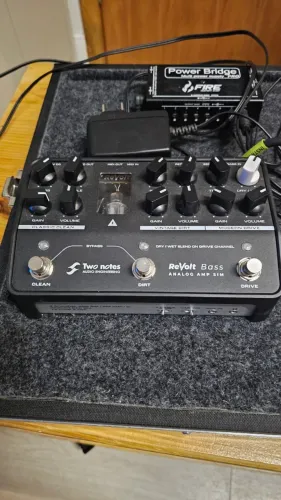 Two Notes REVOLT Bass - Analog Amp Sim