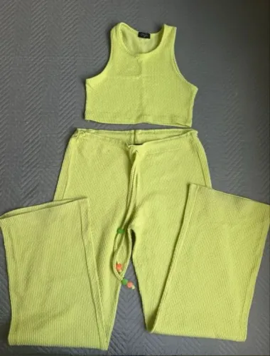 Conjunto verde limão