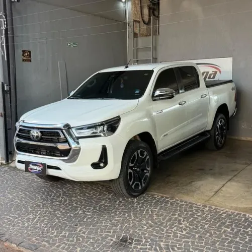 Toyota Hilux CD SRX 4X4 2.8 TDI 16V Diesel Aut. 2021