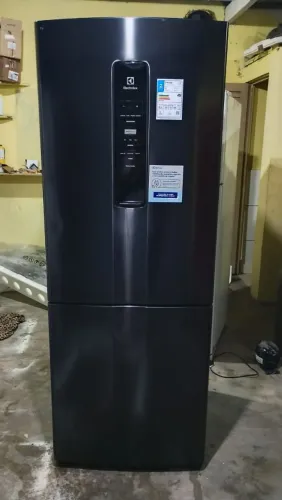 Geladeira Electrolux Inverse Black Inox Semi Nova 490 Litros Funcionando Perfeitamente