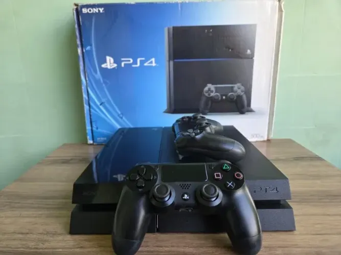 Vendo Ps4 FAT 500gb Desbloqueado GOLD HEN 02 Controles Troco por Series S e Switch OLED