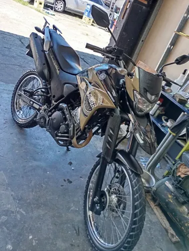 Lander 2022 único dono