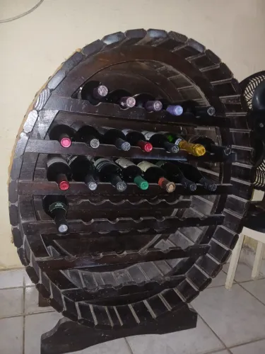 Adega retrô para vinho