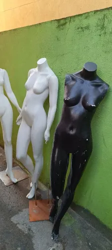 MANEQUIM PRETO FIBRA DA ZINZANE
