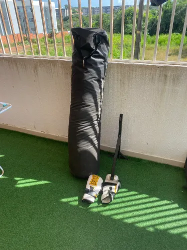 Saco para treino de luta + Luvas