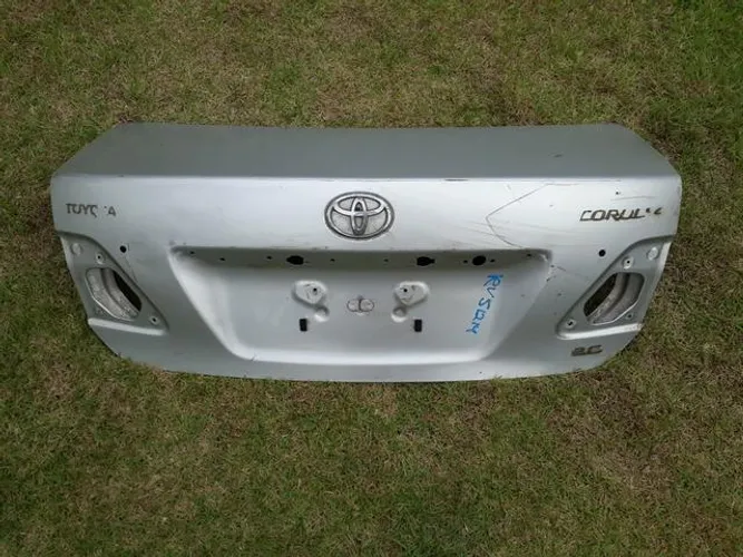 Tampa traseira toyota corolla 2012 a 1014