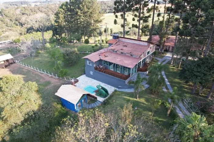 Chácara alto padrão , plantação de 6 mil pés de pinos !