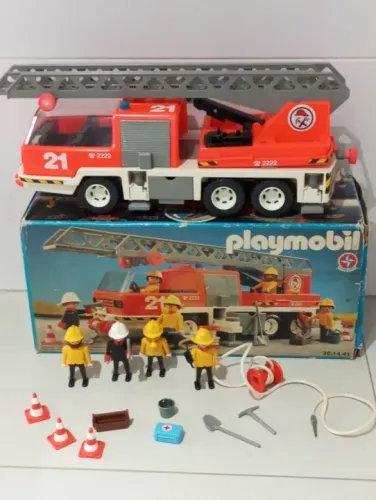 Caminhão de bombeiros Playmobil Estrela