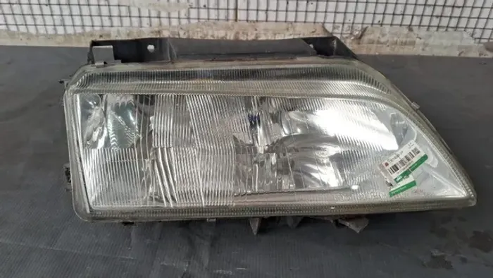 Farol Direito Citroen Xantia 98/01