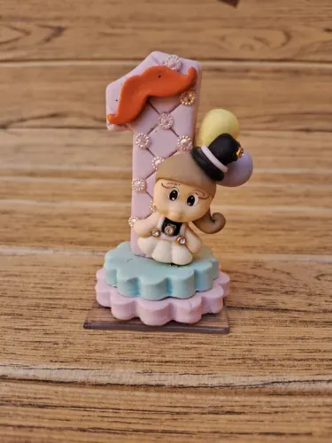 Velas de biscuit no tema Mundo bita