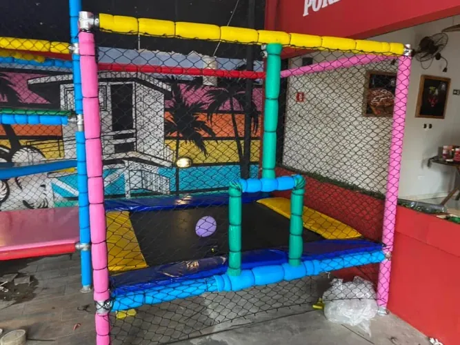 Cama elástica 2x2 quadrada