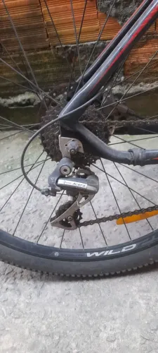 Bicicleta 21 marchas, suspensão santur, toda shimano.  