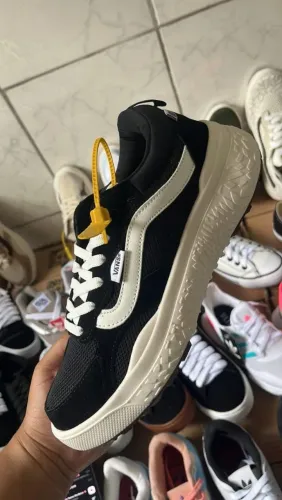 Vans Neo