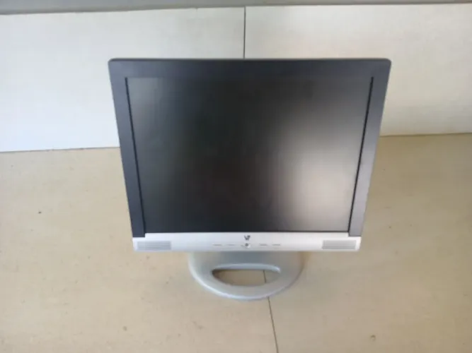 Monitor v7 17 polegadas 