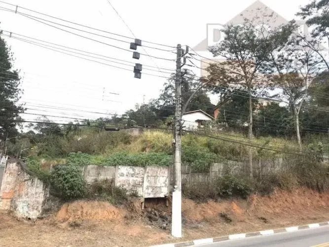 Terreno Comercial de 1.955m² à Venda em Embu das Artes-SP, Bairro Chácaras Ana Lúcia. Conf