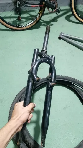 Suspenção/garfo de bike aro 26