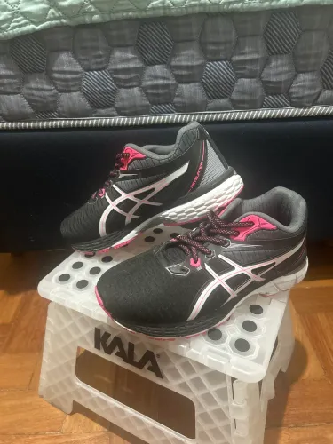 Tênis usado somente 1 vez 