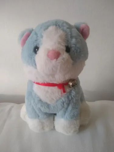 Lindo gatinho de pelúcia
