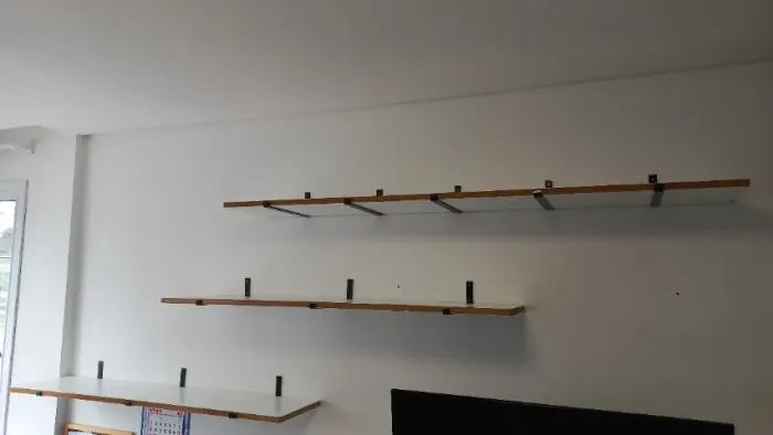 CONJUNTO DE PRATELEIRAS