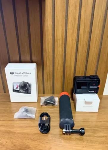Câmera DJI Osmo Action 4 Standard Combo