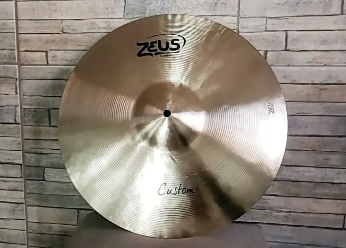 Prato de Bateria zeus Custom 16 polegadas  !!! 