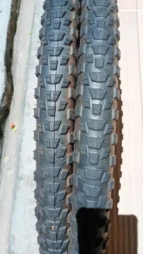 Par de Pneus Michelin Force 29 X 2.25