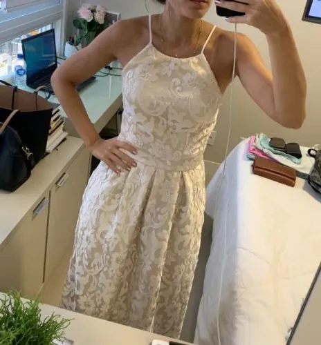 vestido longo off white / pérola com renda branca frente única