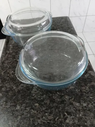 2 Travessas/Terrinas de vidro - 1,5 litros com tampa