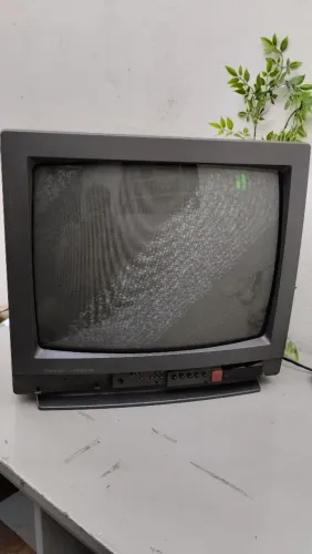 TV Philco Hitachi 14 polegadas