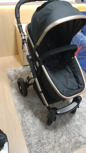 Vende- se carrinho de bebê 