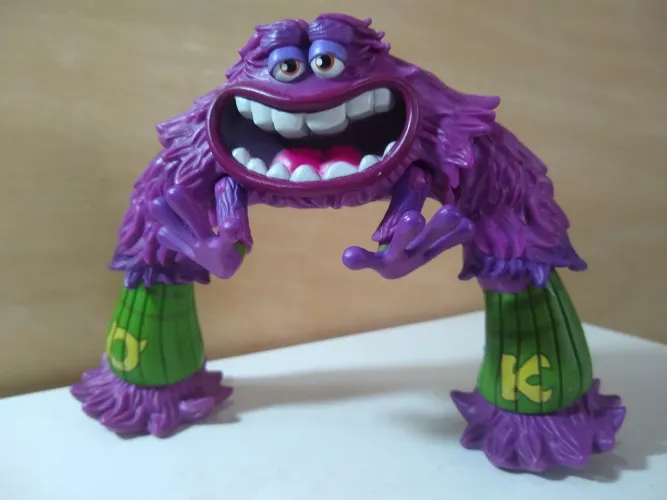 Monstros SA miniatura em ótimo estado