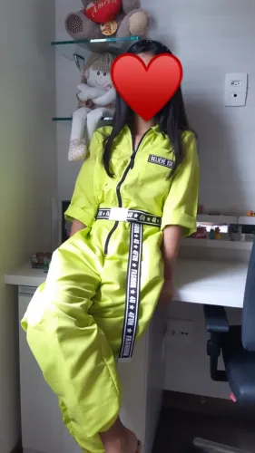 Macacão corta vento da marca Fruto 4U, Tam 14