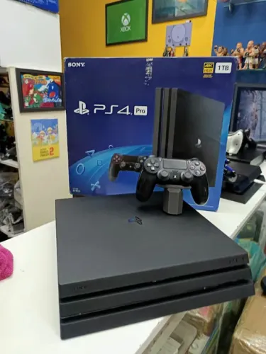 Playstation 4 Pro 1TB - semi novo 
