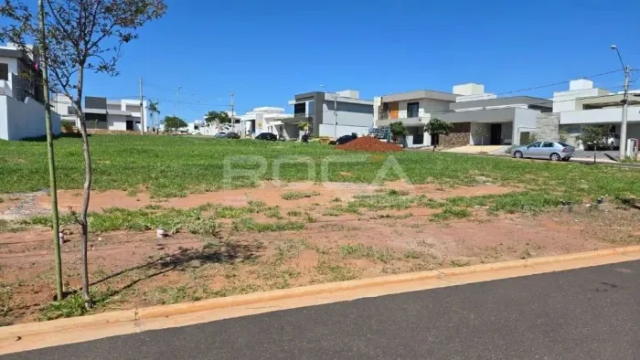 Terreno à venda em condomínio no Parque Faber Castell, São Carlos