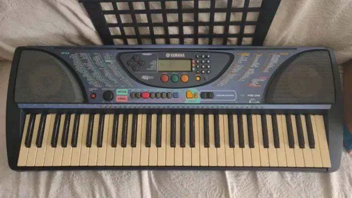 Teclado Yamaha PSR-248