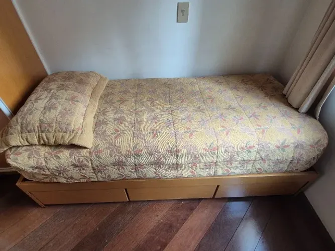 Colcha solteiro em chenille com elástico 