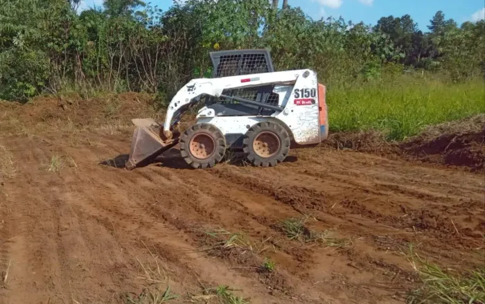 Mini Carregadeira Bobcat S150 