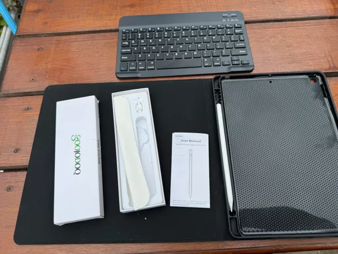 Capa teclado sem fio e caneta para iPad 